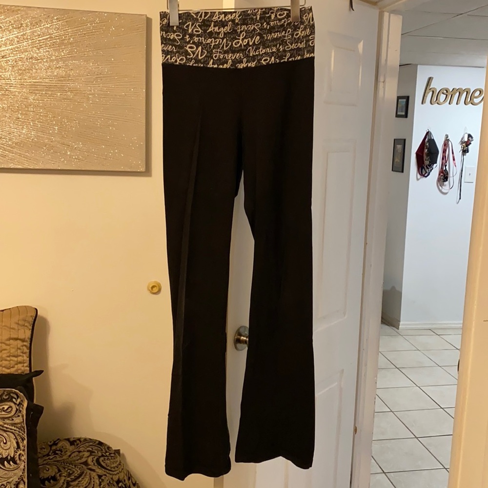 Victoria’s Secret yoga pants